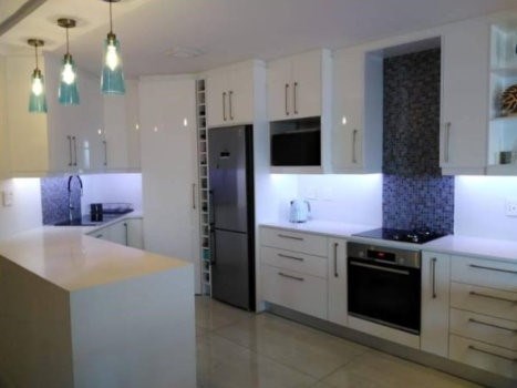 kitchen and cupboard designs cape town